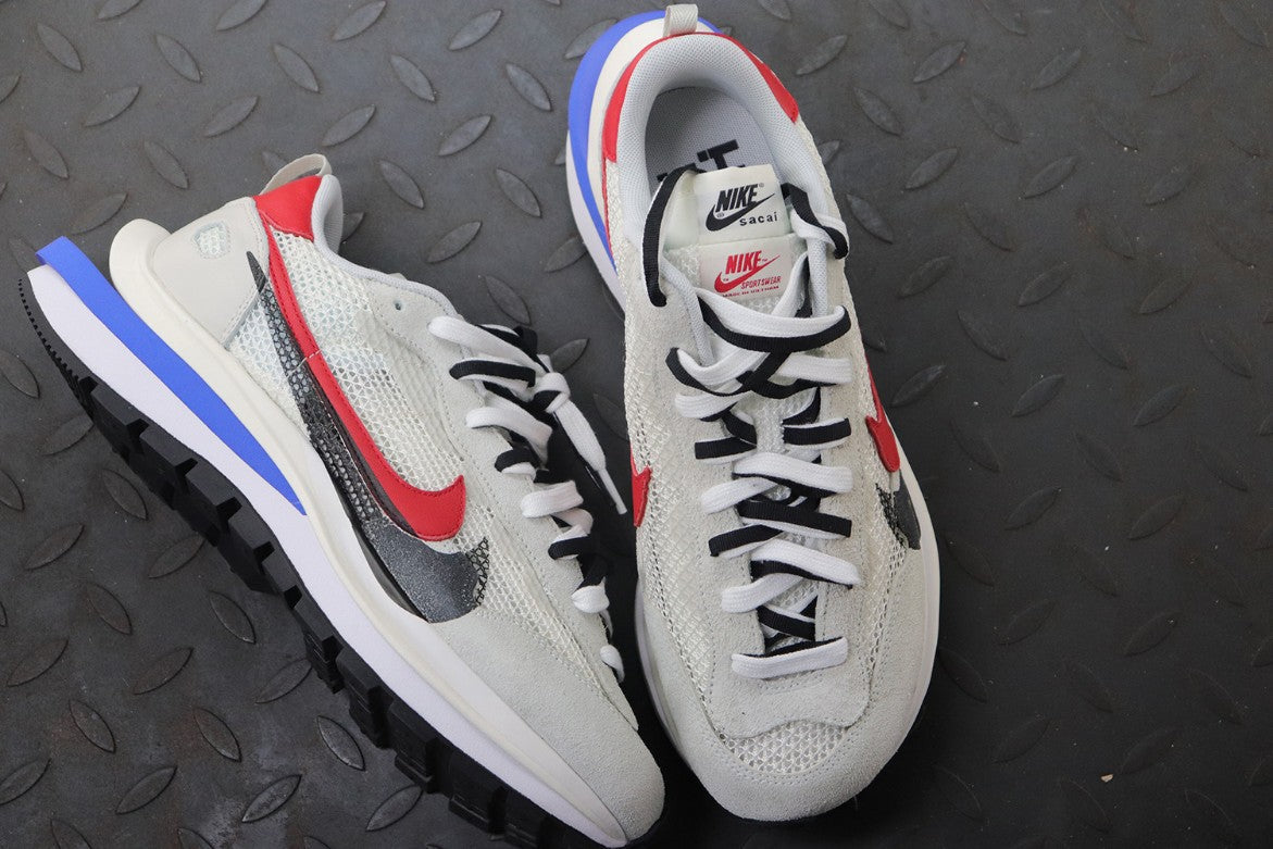 나이키 사카이 베이퍼와플 CV1363-100