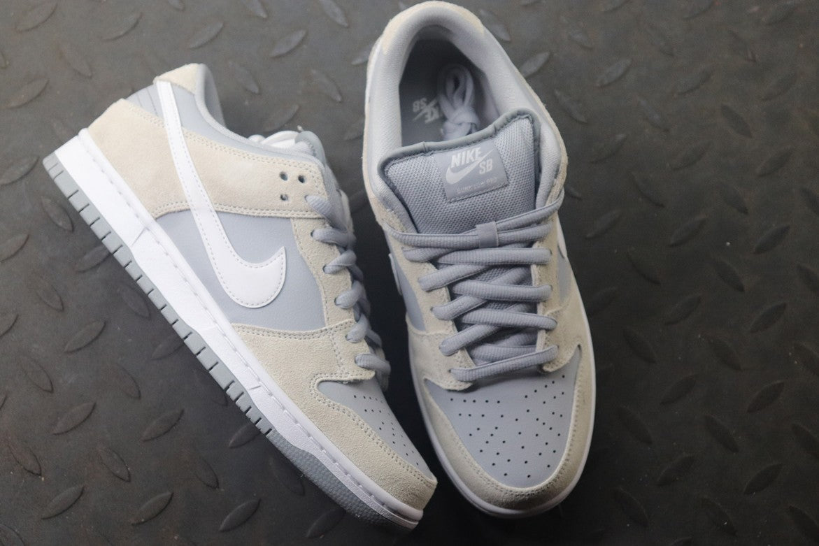 나이키SB 덩크로우 AR0778-110