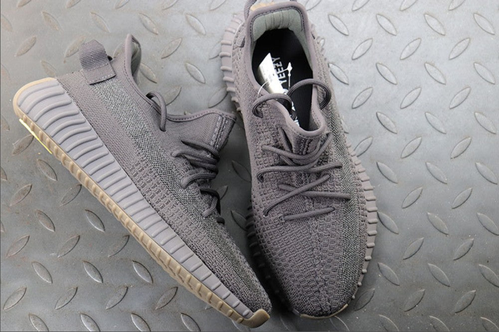 이지부스트 350V2 신더 리플렉티브 FY4176