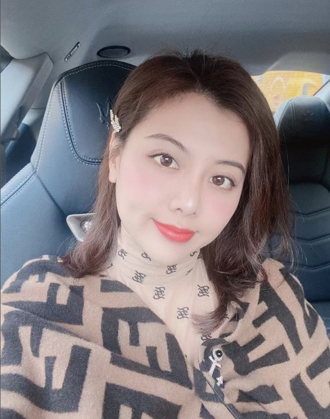 펜디 삼각 케이프 머플러