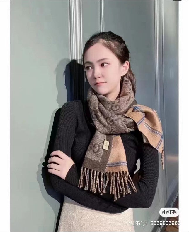 구찌 스카치 체크 울 머플러