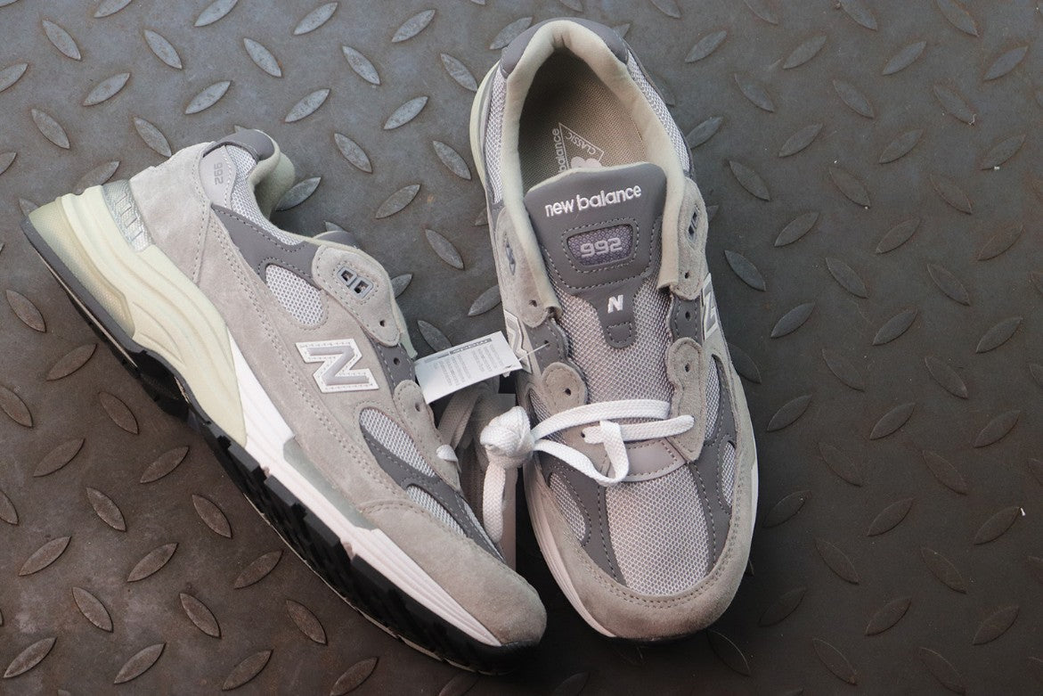 뉴발란스 992 그레이 M992GR