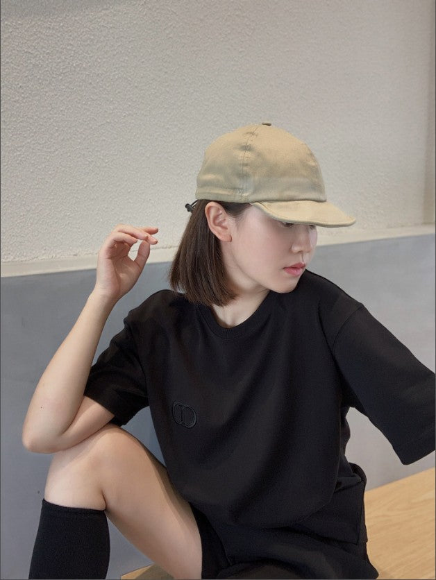 디올 CD 입체 자수 로고 반팔티