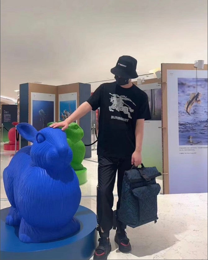 버버리 자수 EKD 코튼 반팔티