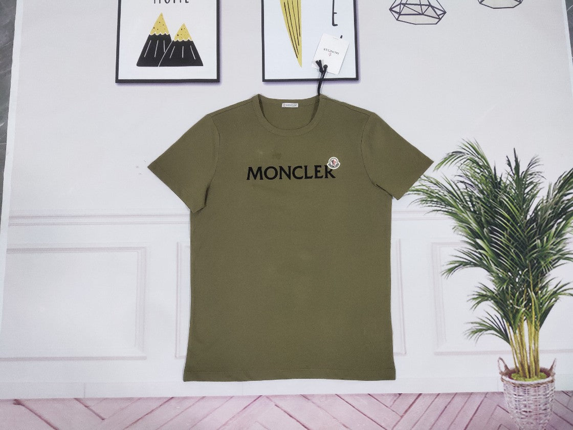 몽클레어 가슴 레터링 로고 반팔티
