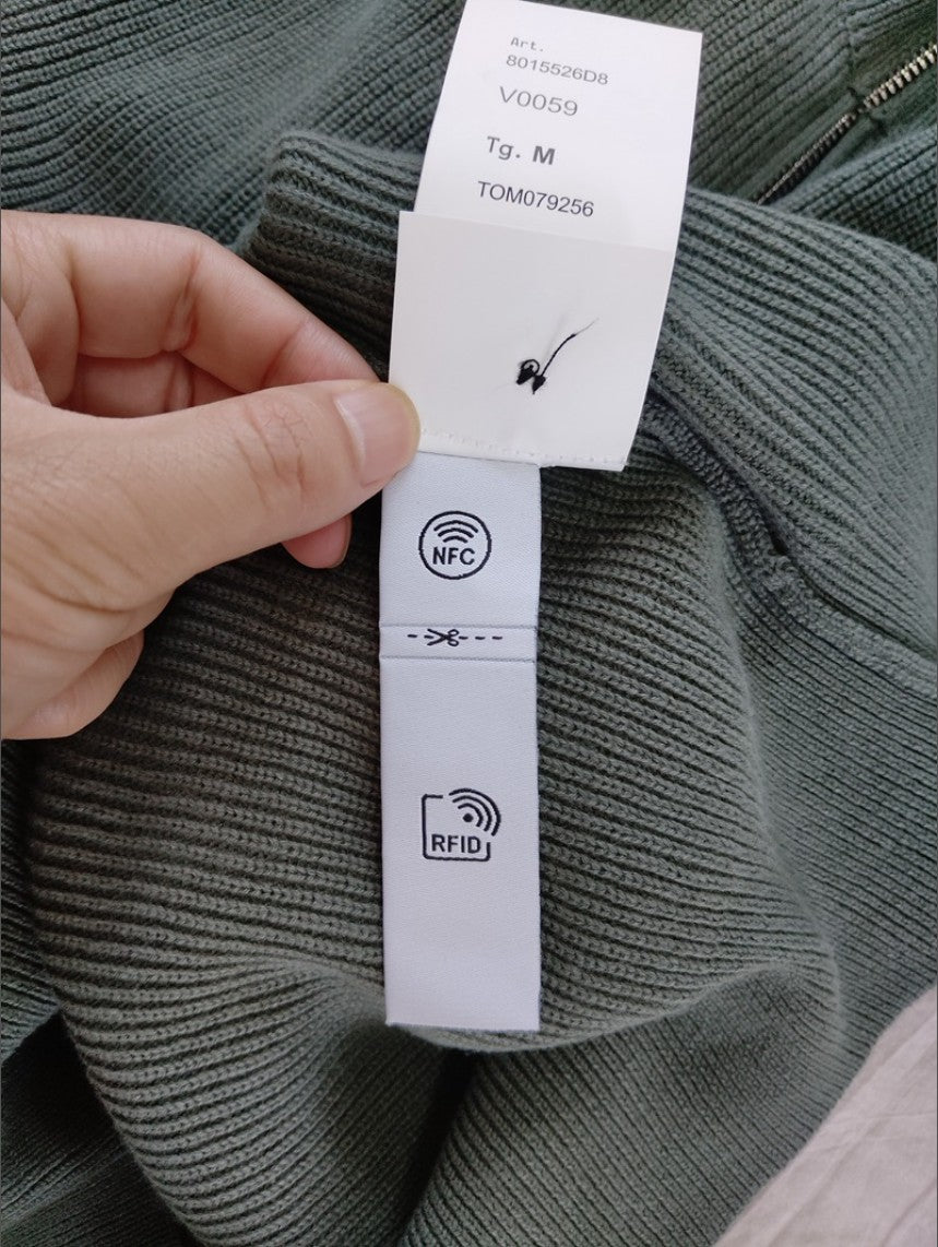 스톤아일랜드 코튼 니트 집업 24SS 526D8