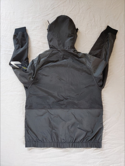 스톤아일랜드 나일론 메탈 와트로 자켓 24SS 42020