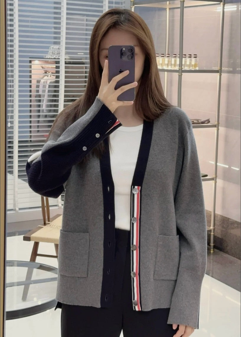 톰브라운 사선 완장 배색 가디건