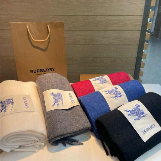 버버리 블루 로고 앙고라 머플러