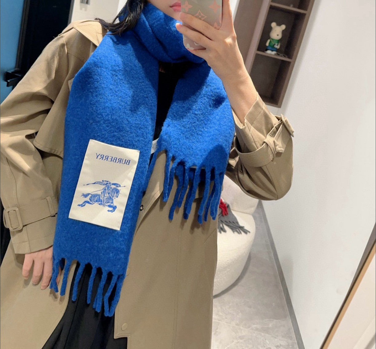 버버리 블루 로고 앙고라 머플러