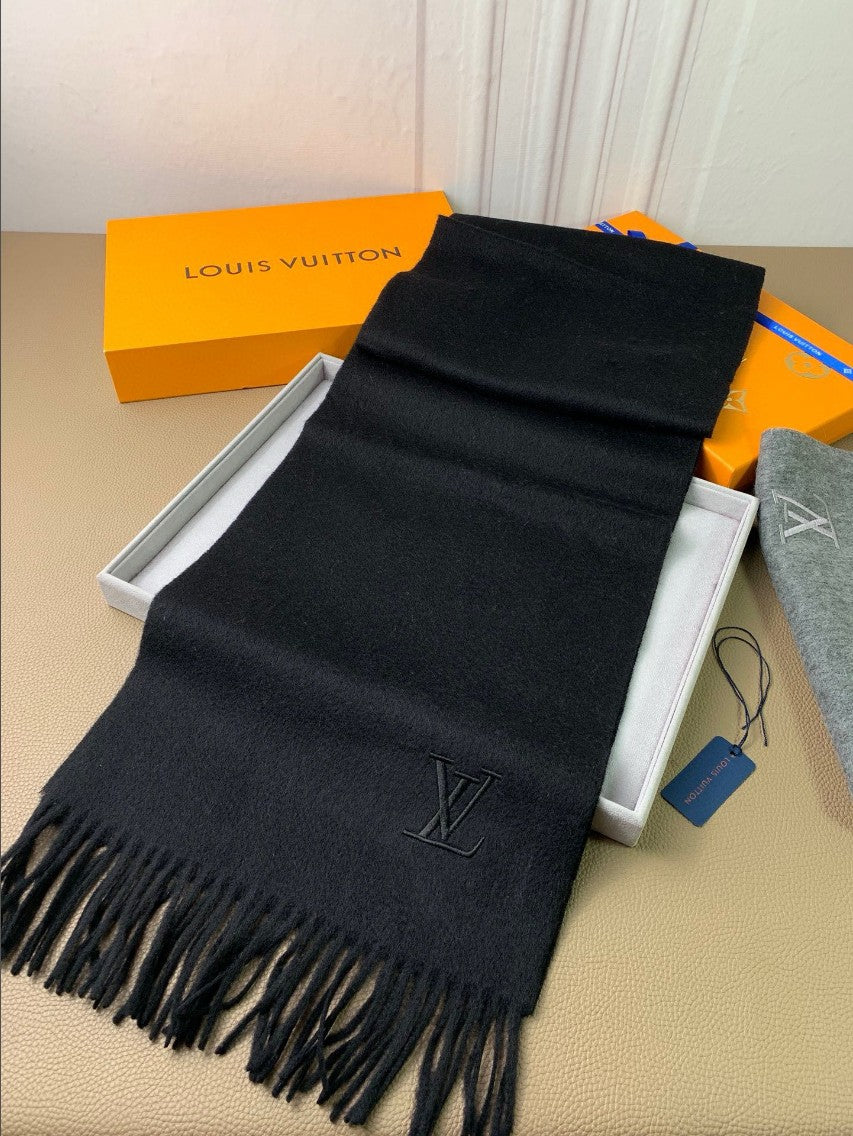 루이비통 LV 자수 로고 울 머플러