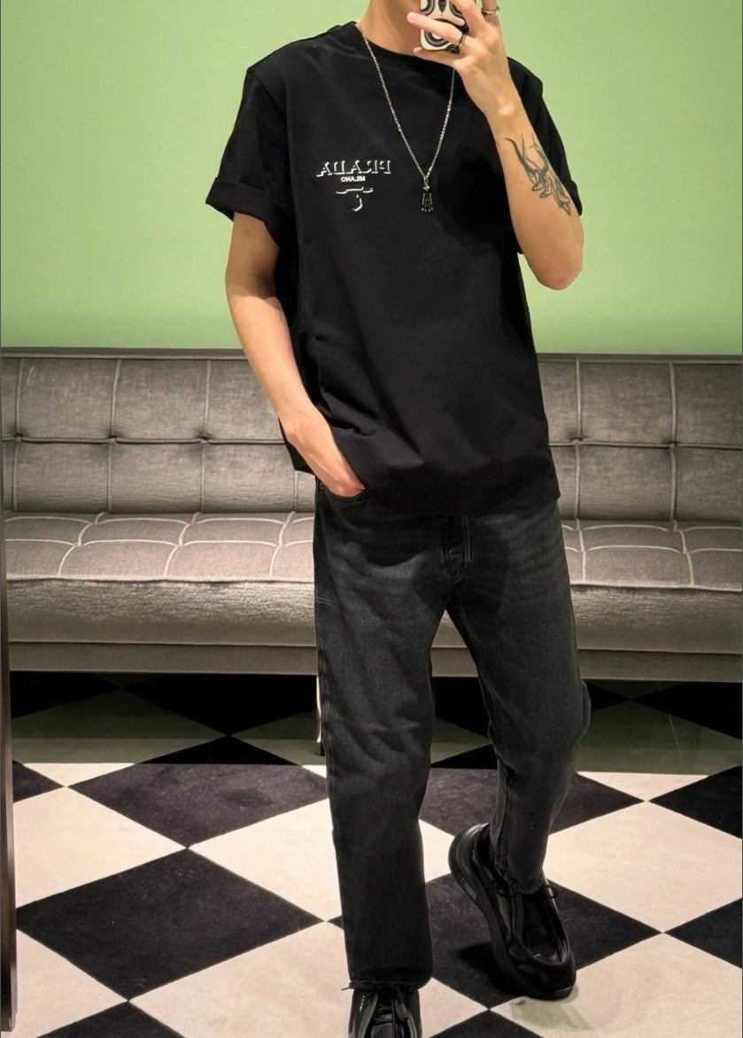 프라다 입체 로고 반팔티