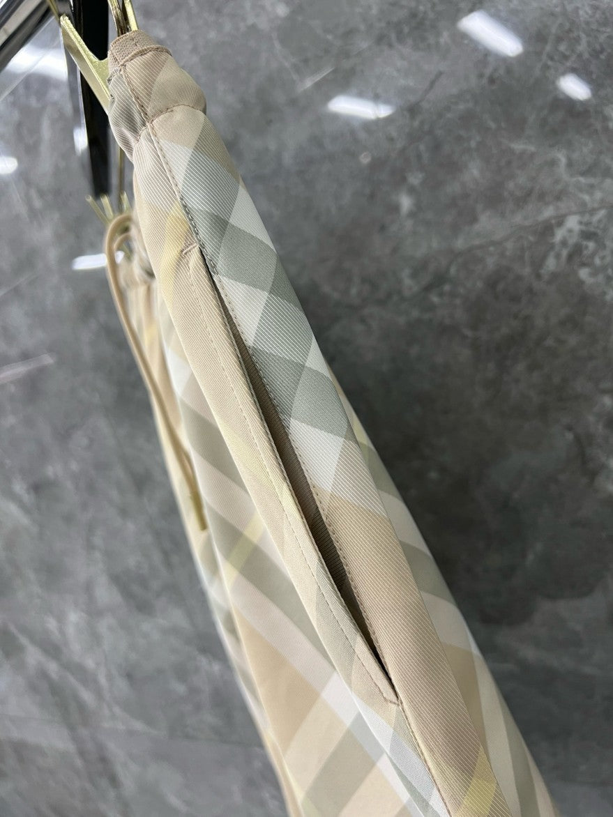 버버리 트윌 체크 반바지