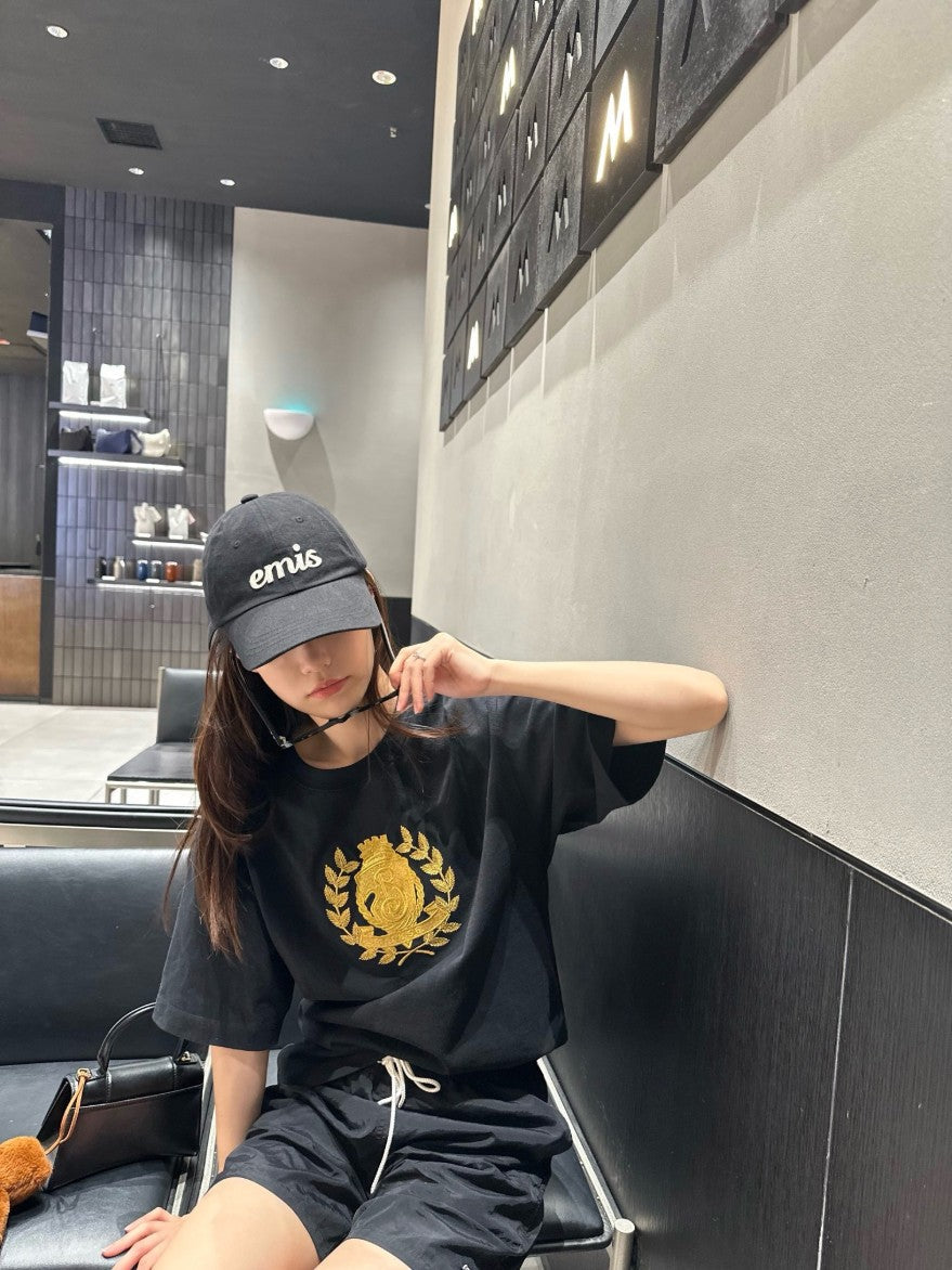 버버리 골드 자수 로고 반팔티