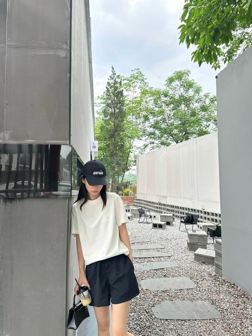 버버리 자수 로고 사이드 스티치 반팔티