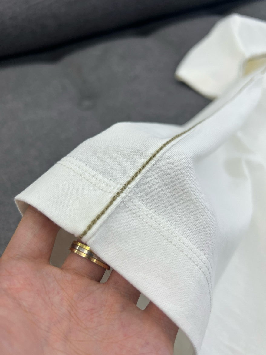 버버리 자수 로고 사이드 스티치 반팔티