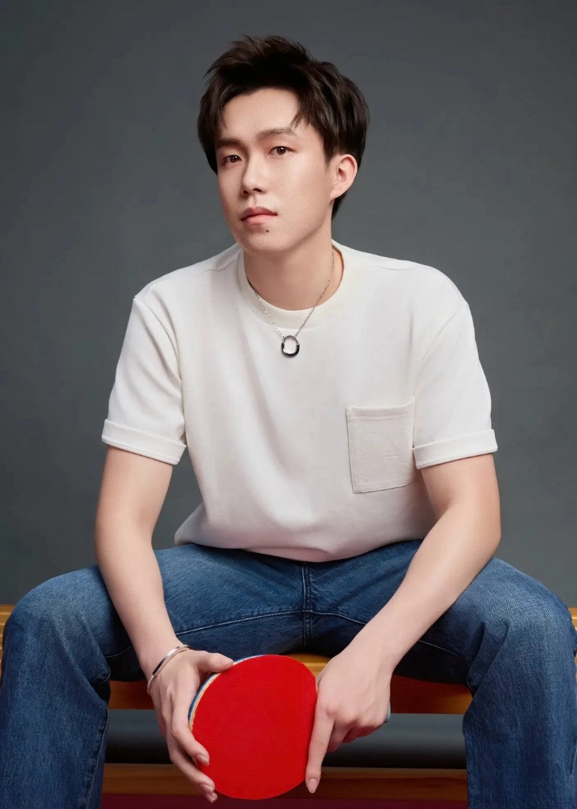 루이비통 포켓 LV 로고 반팔티