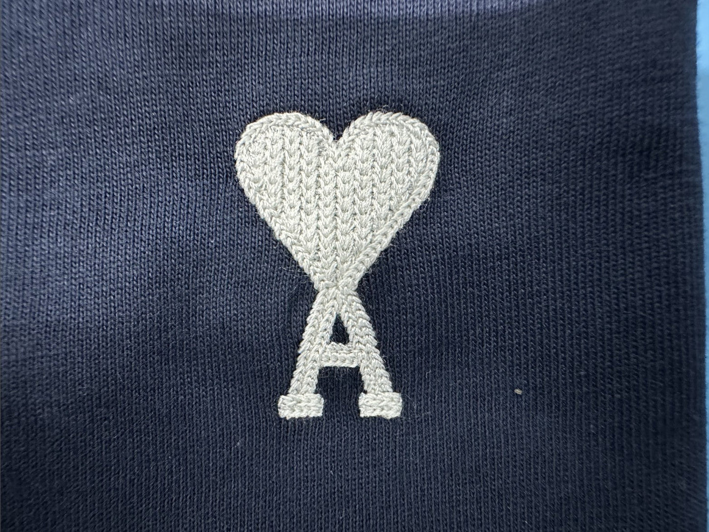 아미 화이트 로고 반팔티