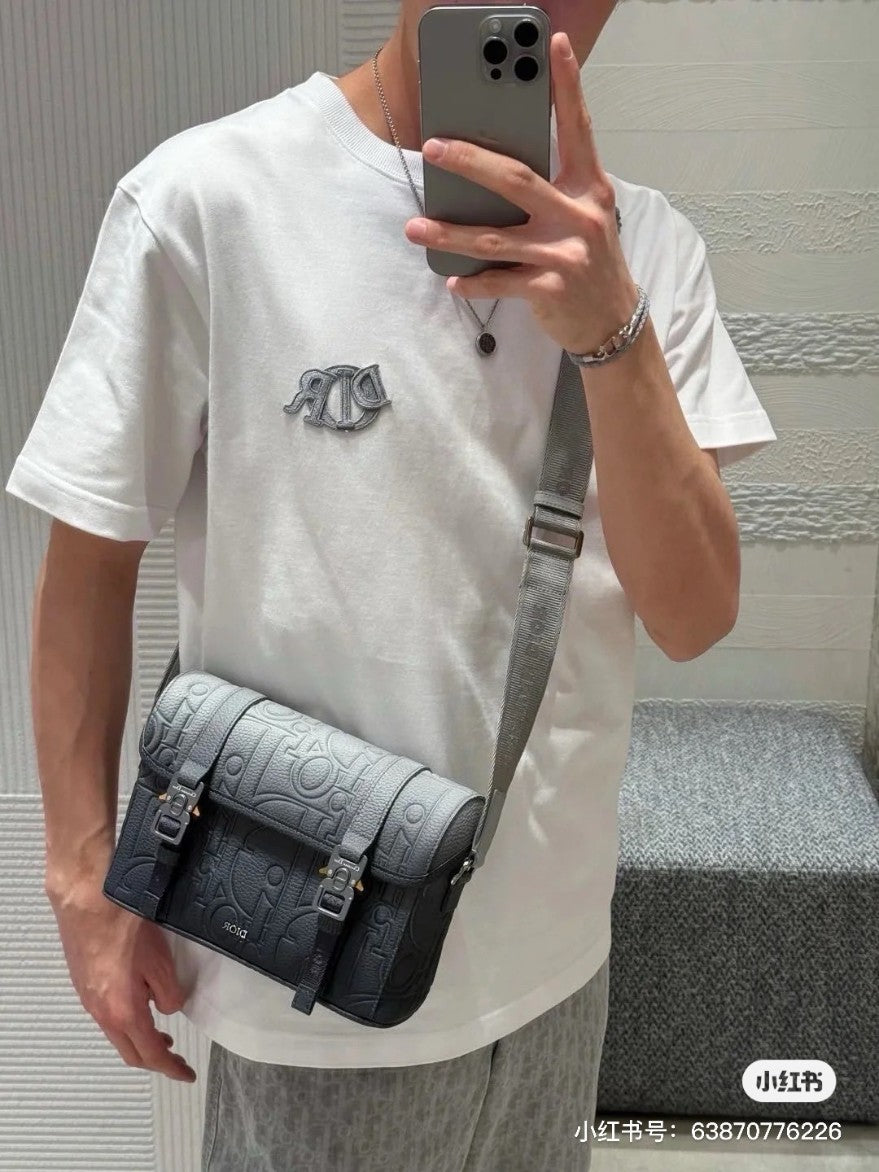 디올 패치 로고 반팔티