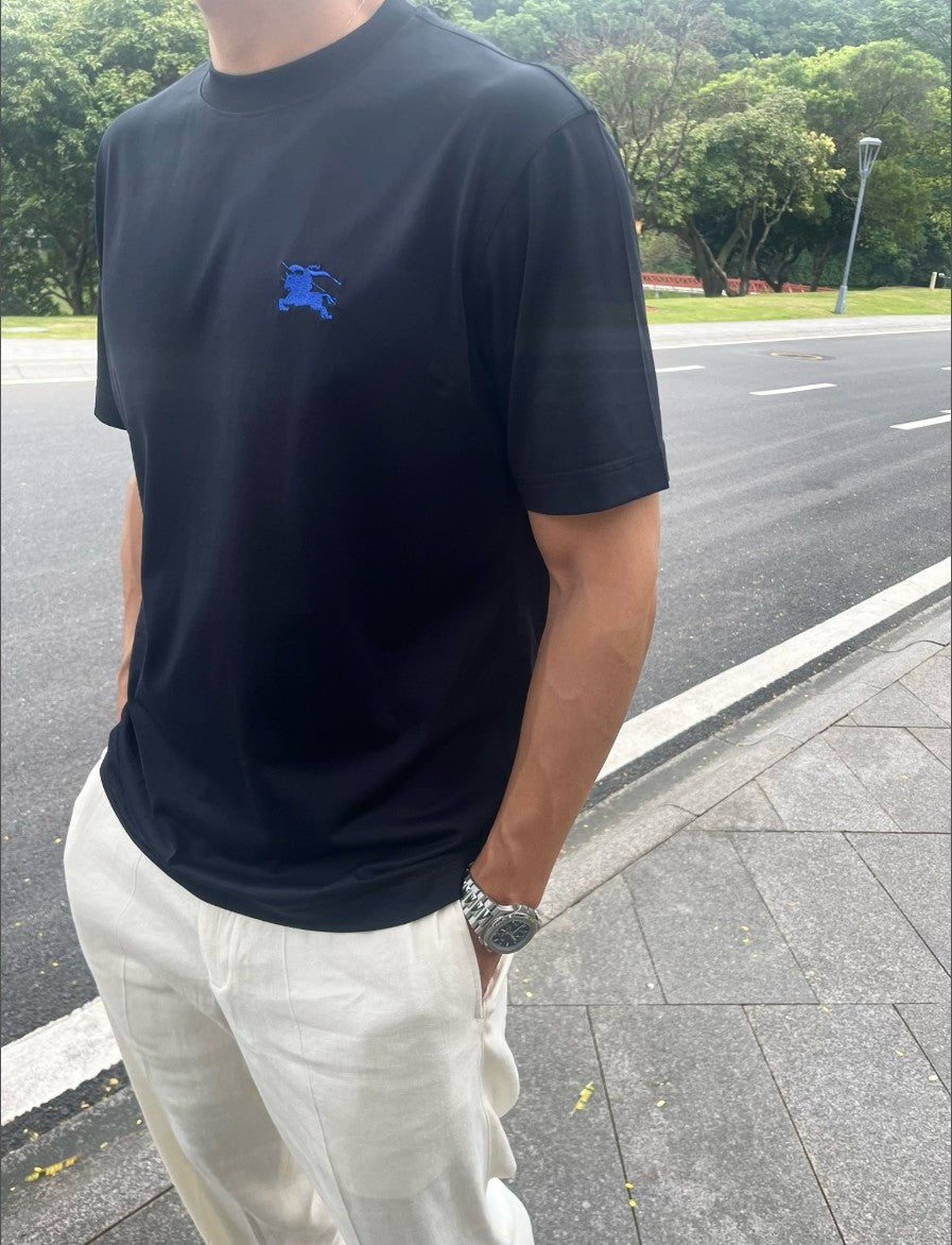 버버리 블루 자수 로고 반팔티