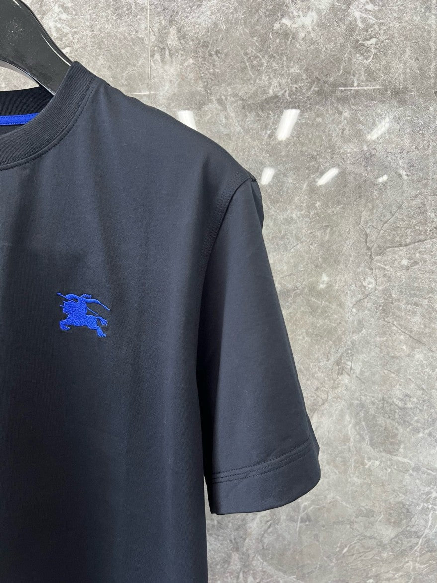 버버리 블루 자수 로고 반팔티