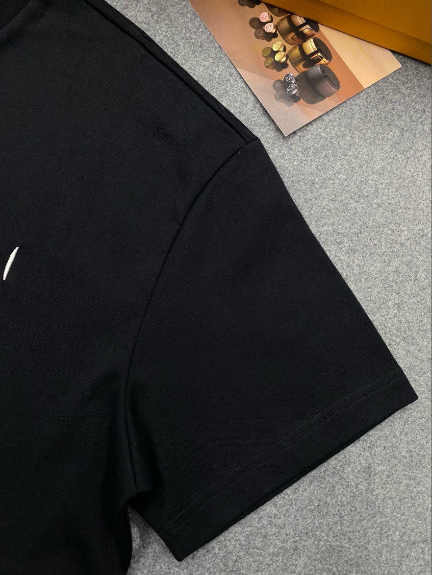 루이비통 pearl 로고 반팔티