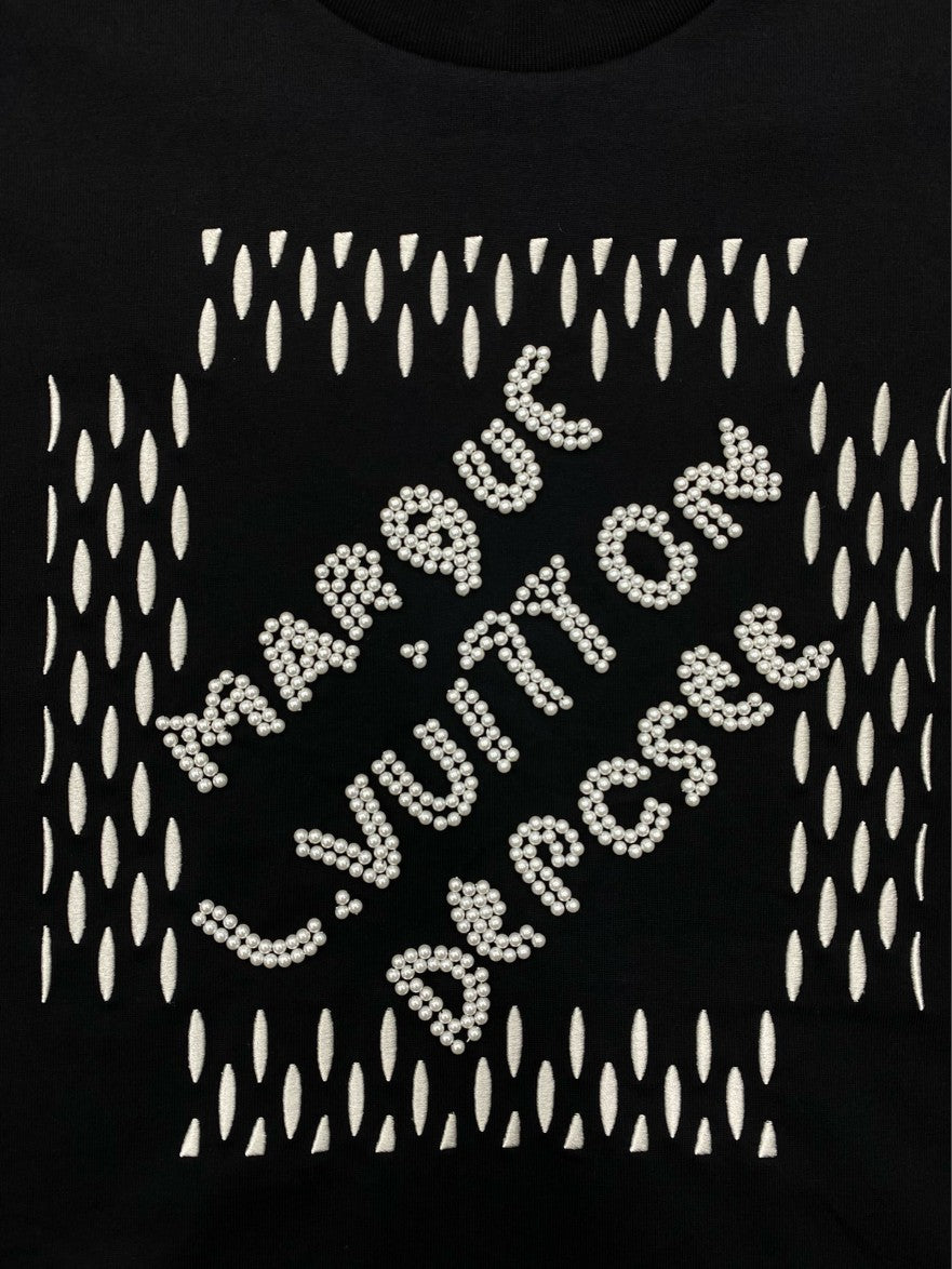 루이비통 pearl 로고 반팔티