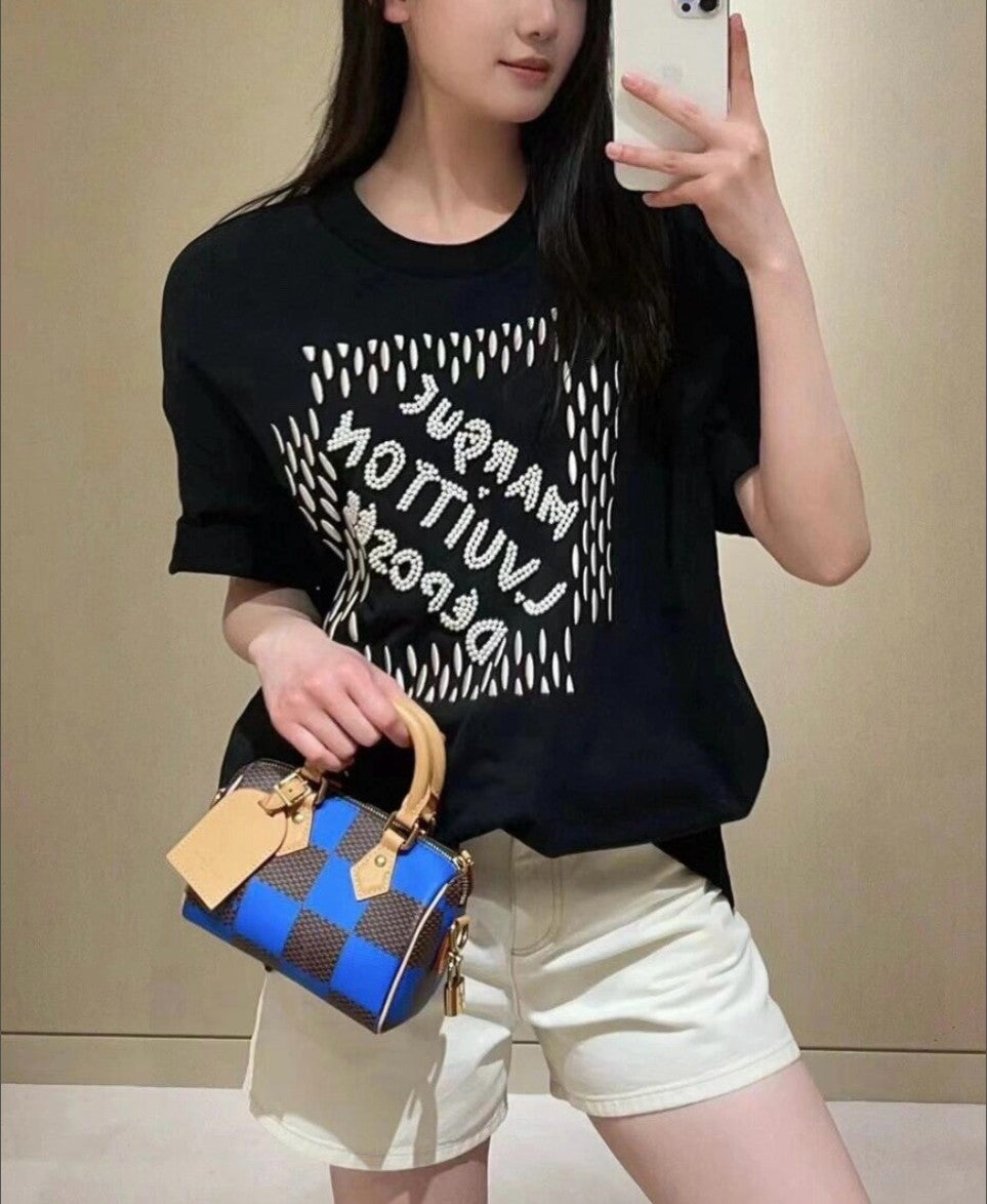 루이비통 pearl 로고 반팔티