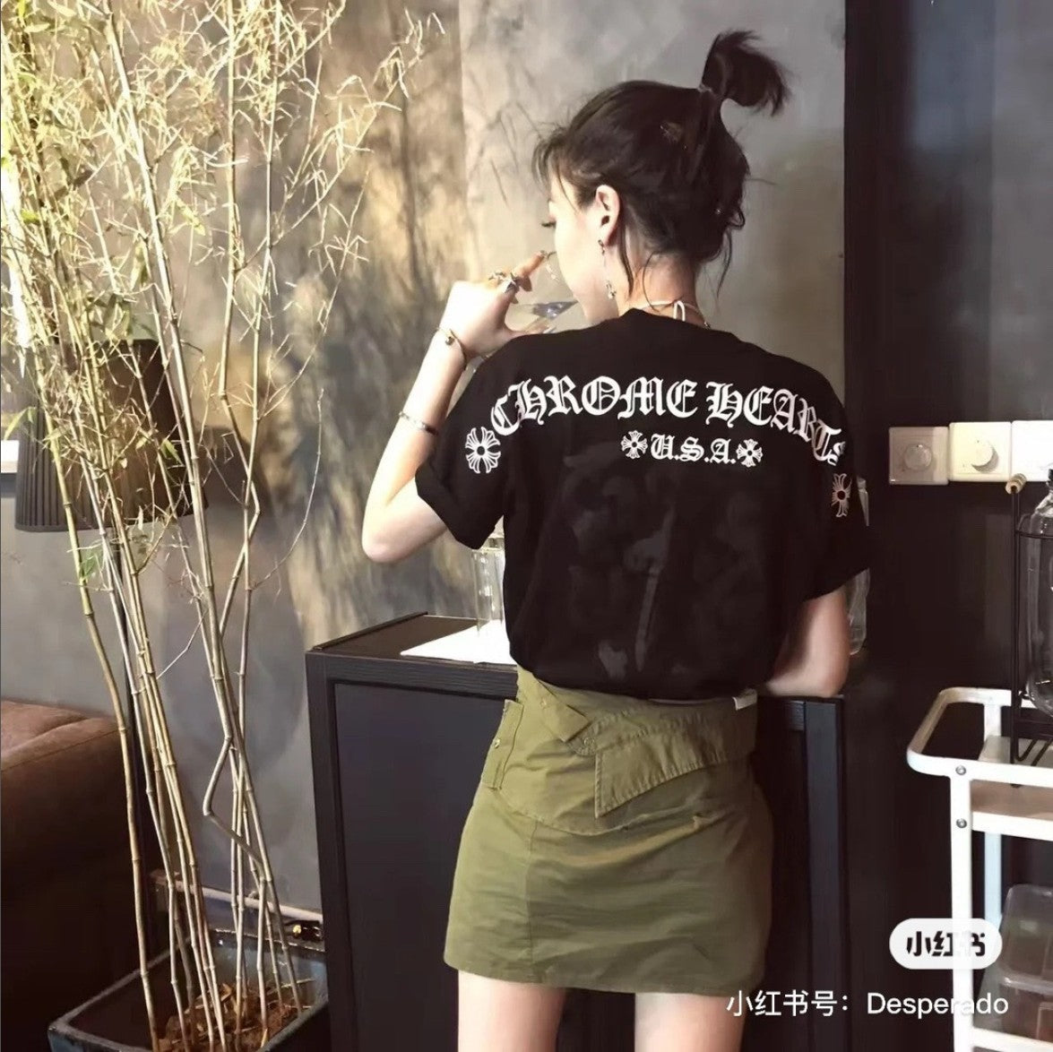 크롬하츠 포켓 로고 반팔티