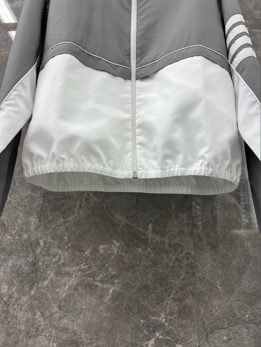 톰브라운 배색 투톤 바람막이 집업