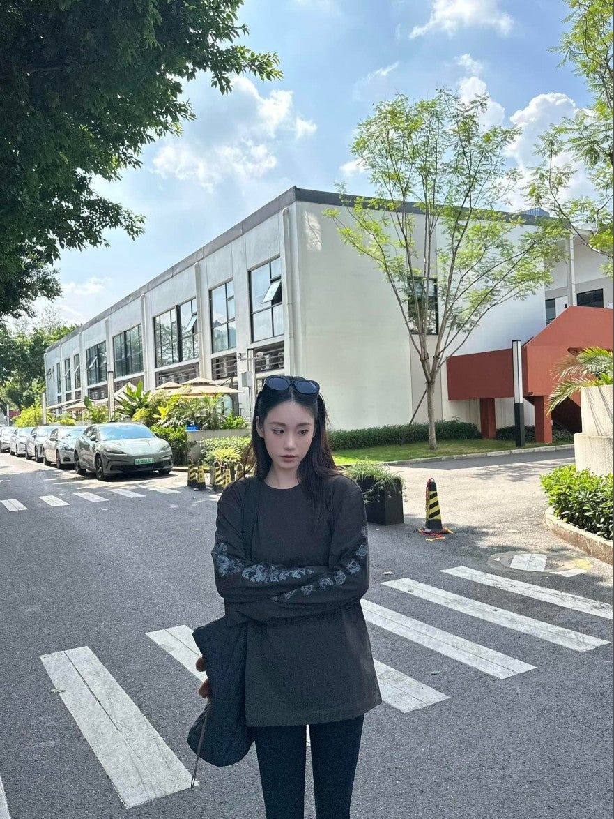 버버리 소매 프린트 로고 긴팔티