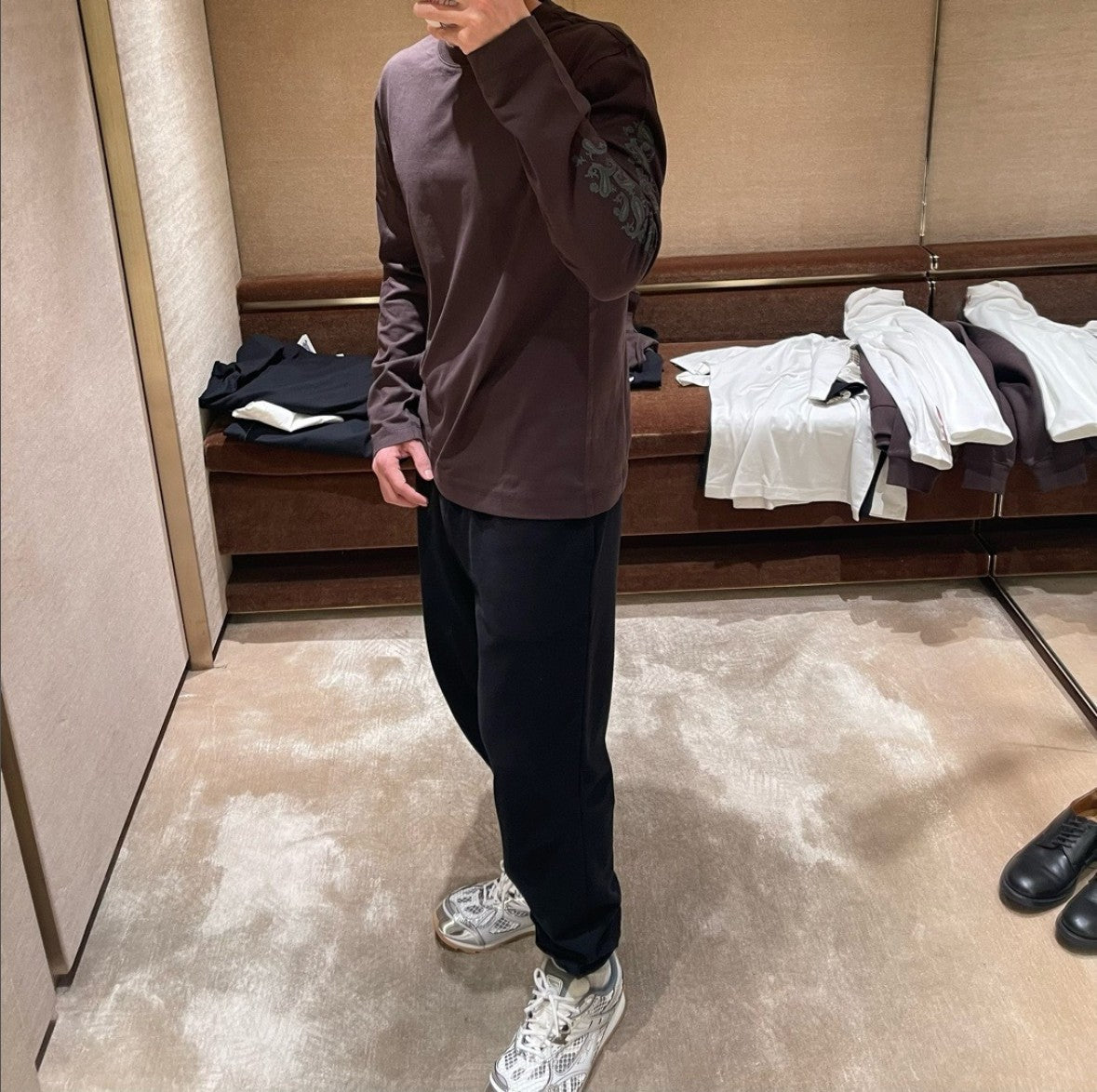 버버리 소매 프린트 로고 긴팔티