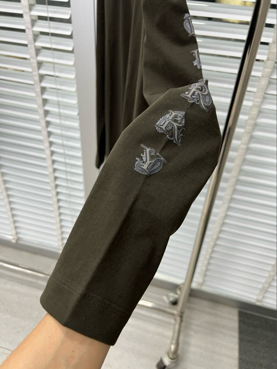 버버리 소매 프린트 로고 긴팔티