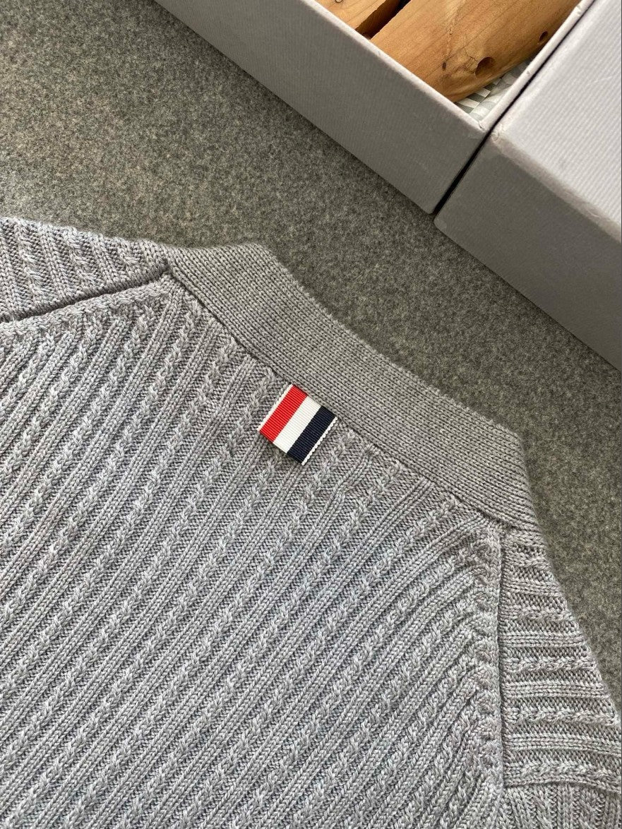 톰브라운 사선 완장 여성 케이블 가디건