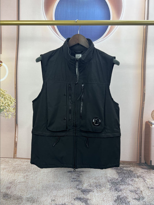 CP컴퍼니 유틸리티 집업 조끼