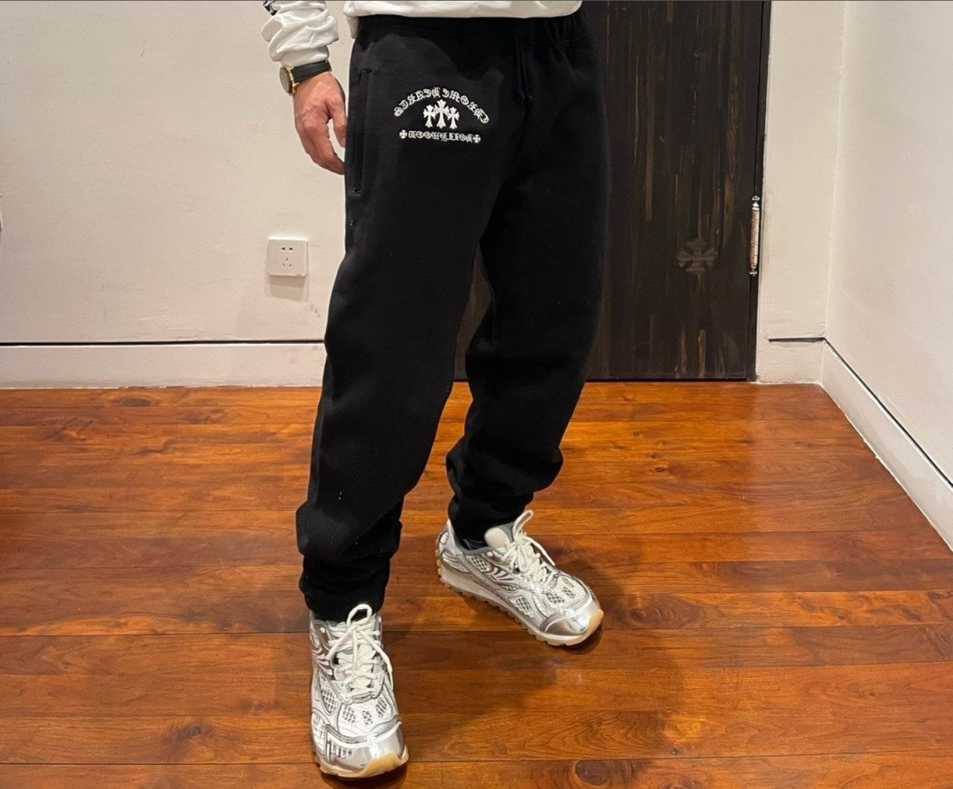 크롬하츠 자수 로고 바지