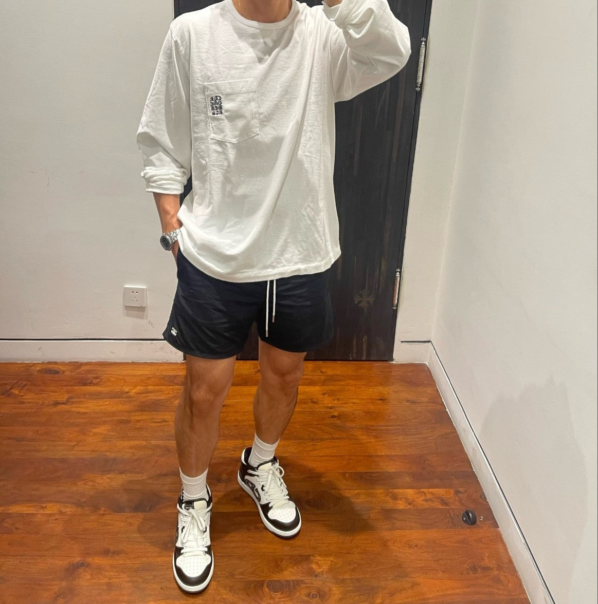 크롬하츠 포켓 자수 로고 긴팔티