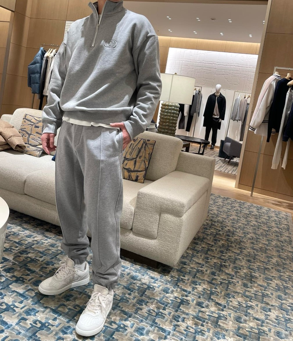 디올 CD 입체 로고 기모 반집업 맨투맨