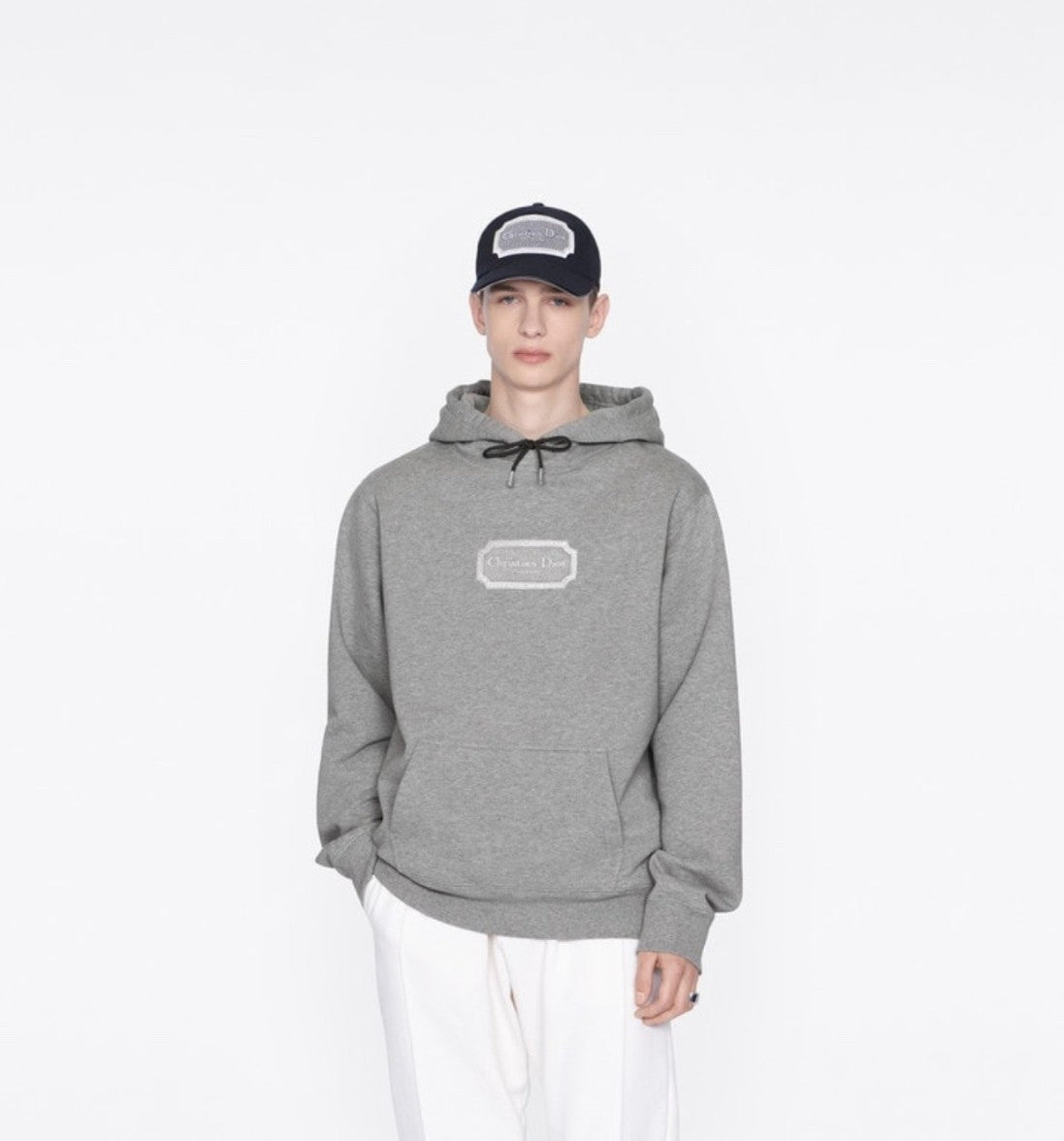 디올 자수 로고 기모 후드티