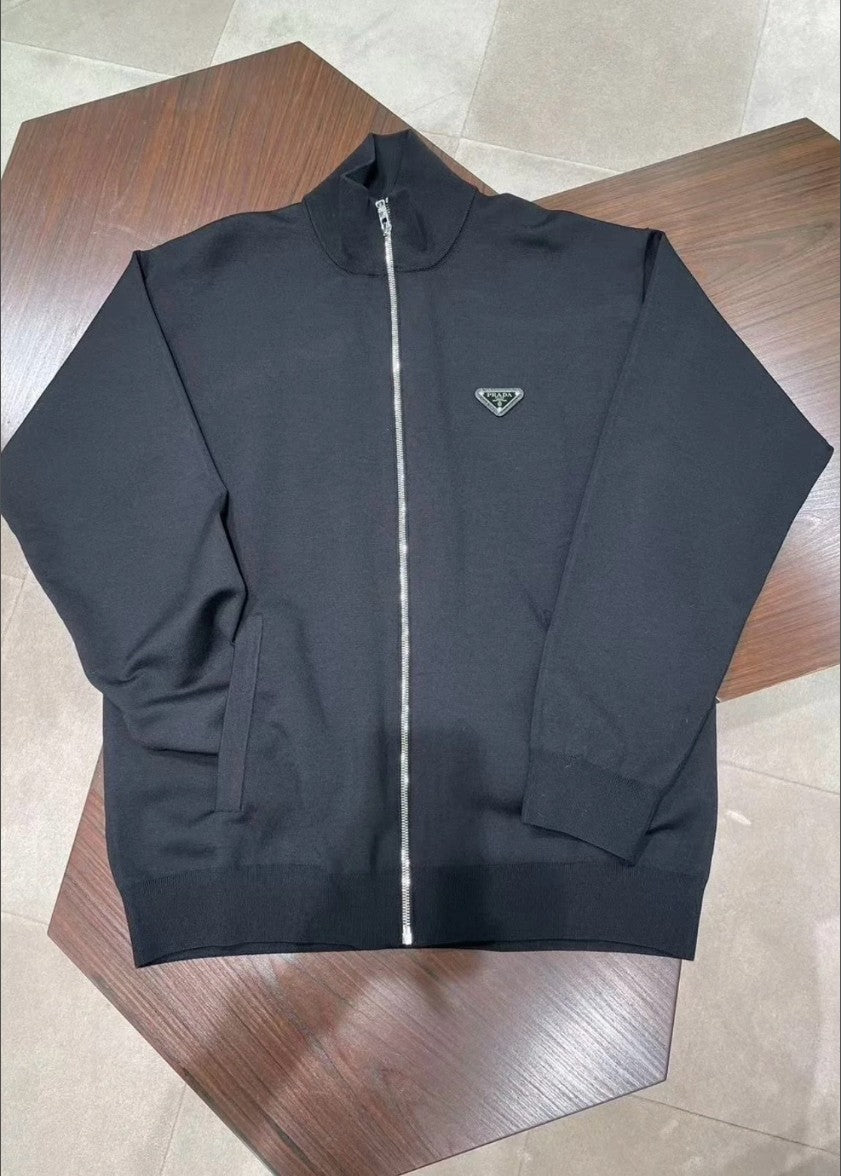 프라다 삼각 로고 울 집업 자켓