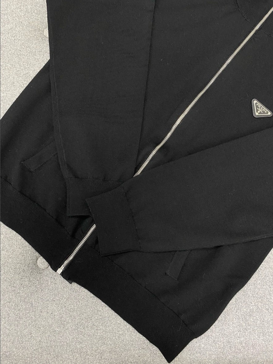 프라다 삼각 로고 울 집업 자켓