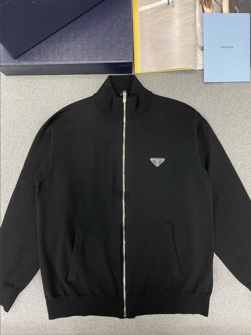 프라다 삼각 로고 울 집업 자켓