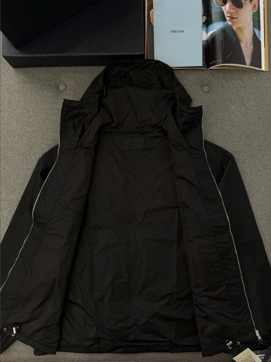 프라다 삼각 로고 후드 집업 자켓