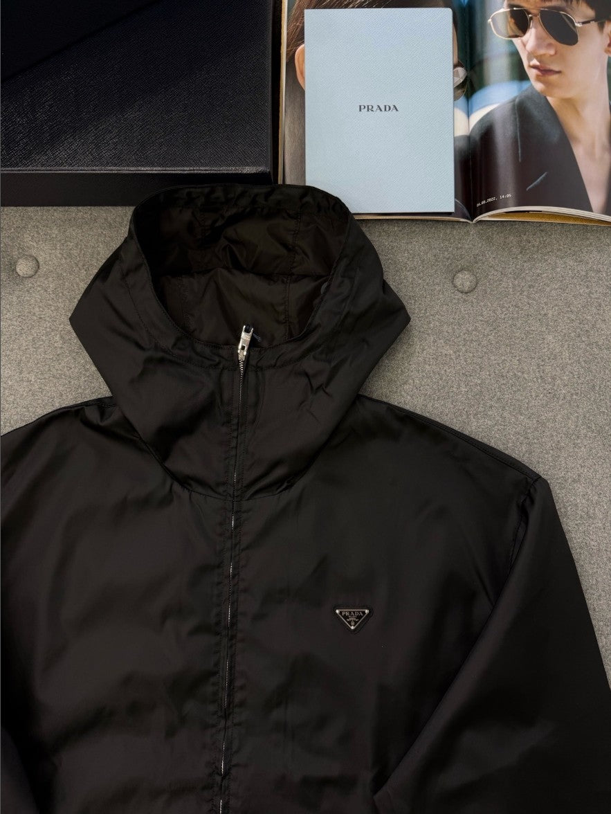 프라다 삼각 로고 후드 집업 자켓