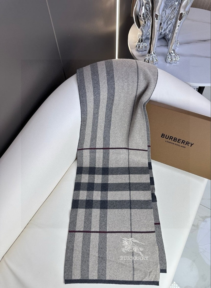 버버리 체크 자수 로고 머플러