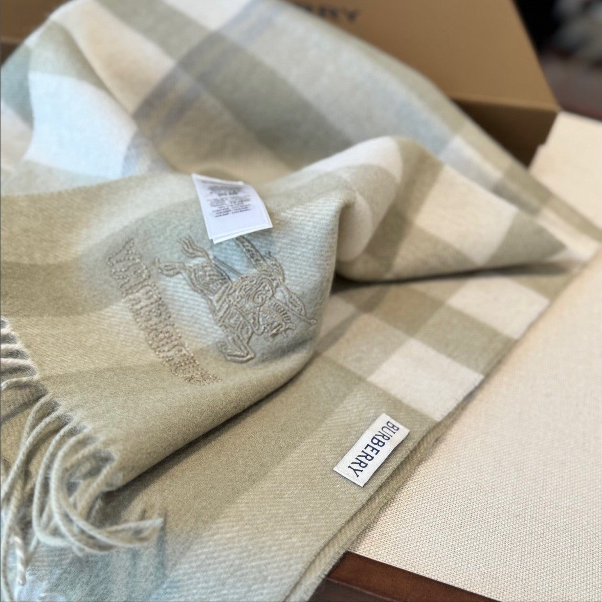 버버리 캐시미어 체크 머플러