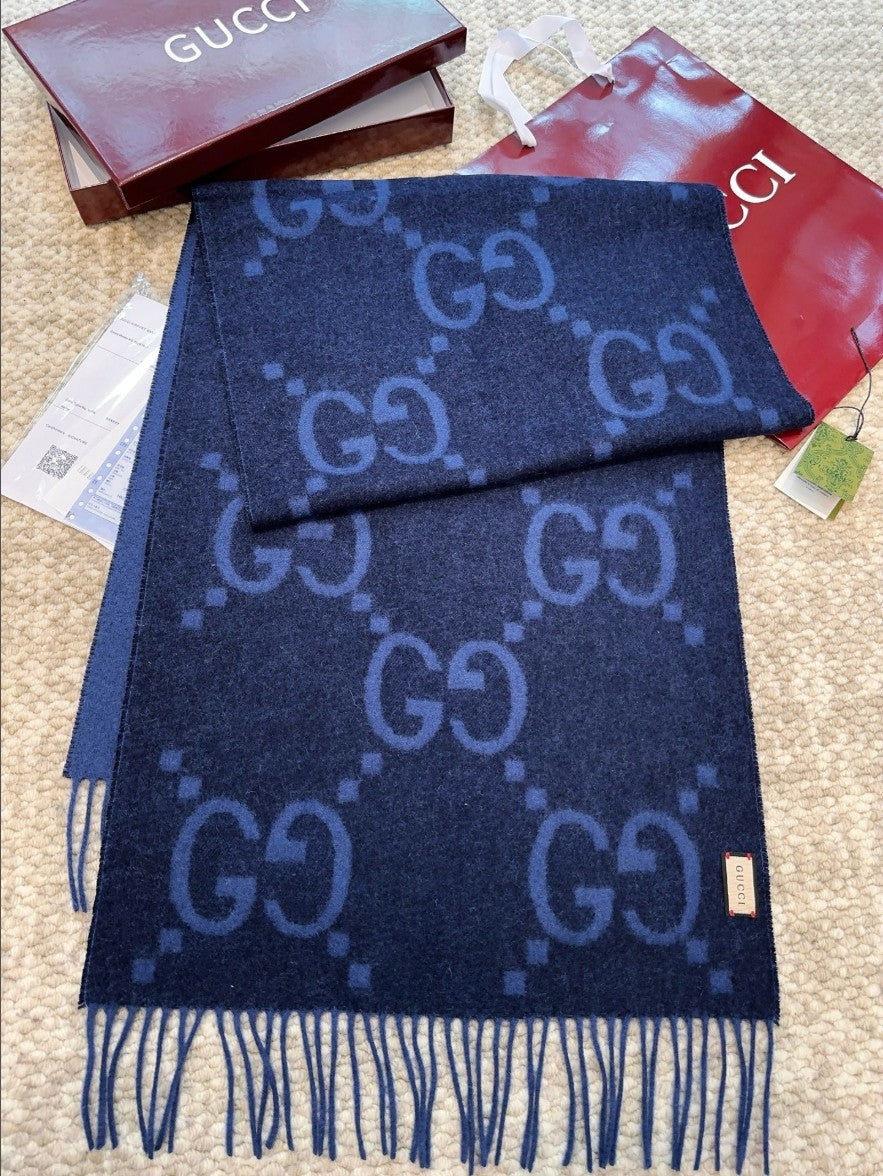 구찌 GG 빅 로고 캐시미어 머플러