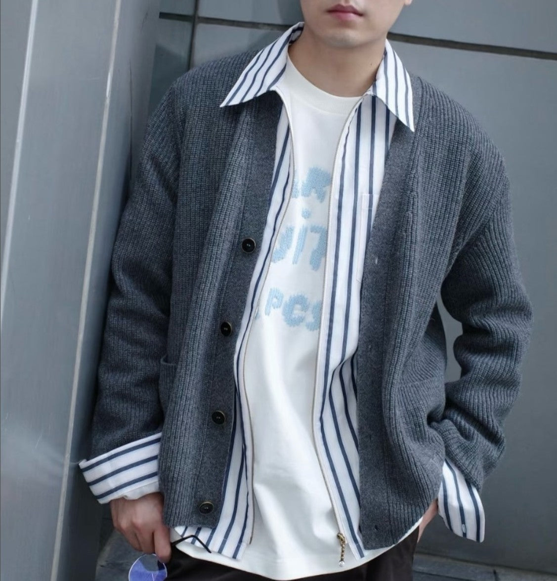 루이비통 LV 자수 로고 가디건