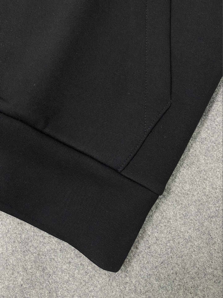 프라다 스몰 로고 오버핏 후드티