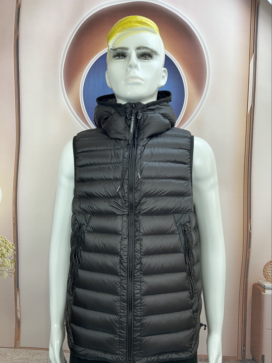 CP컴퍼니 DD Shell 후드 조끼 패딩 점퍼